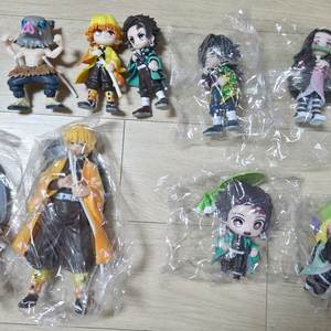 귀멸의 칼날 피규어. 키링. 그립톡