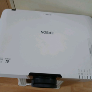 레이저엡손빔 프로젝터4k압축지원될걸요