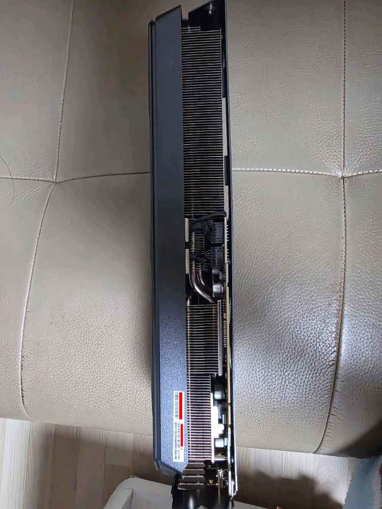 기가바이트 RTX5070 Gaming OC팝니다--2