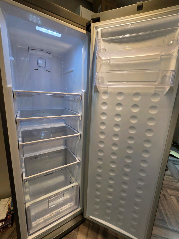 삼성 김치냉장고 M7000 RQ28M6100S8--6