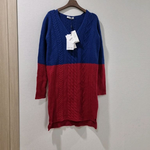 라코스테 케이블 니트 원피스 블루/레드 새상품