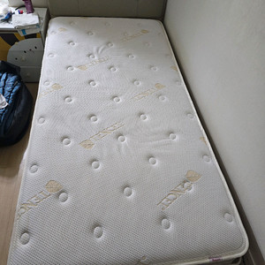 퀸 매트리스 + 침대프레임 세트