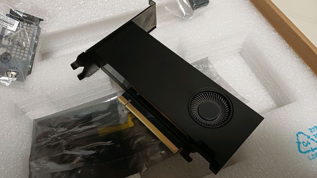 NVIDIA Quadro RTX 4000 SFF Ada Generation D6 20GB (병행수입)--4