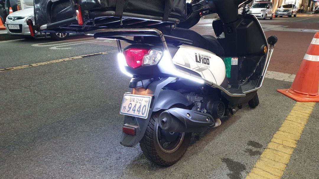 하우주 U 100cc 스쿠터 이미지