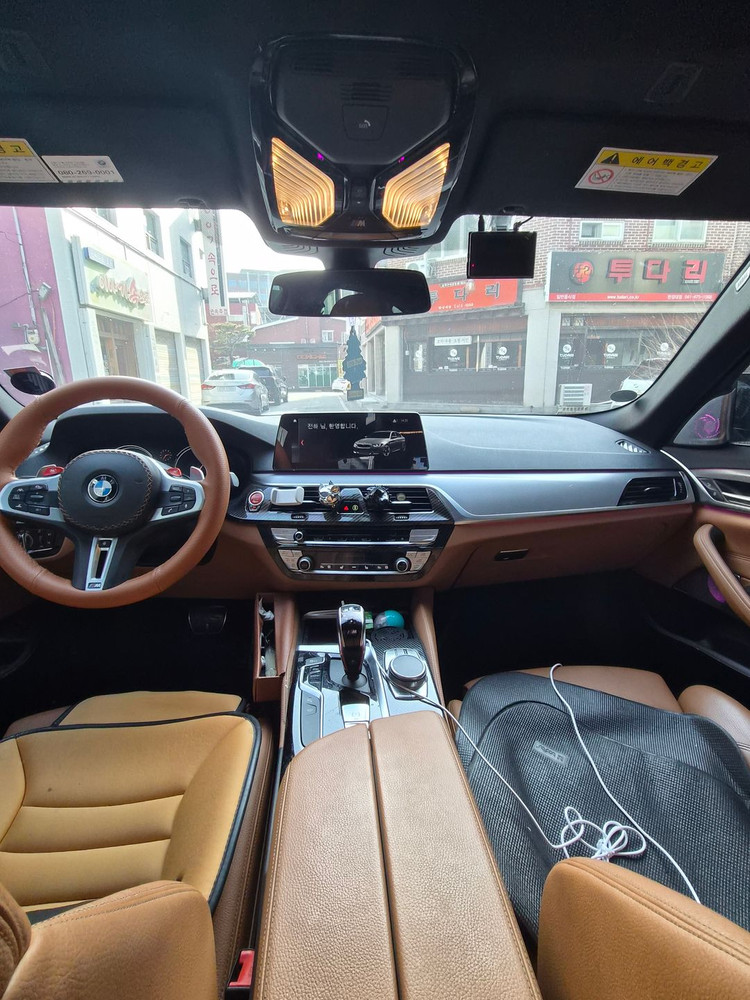 2018년식 BMW 520d 96000k 화이트 꼬냑시트 파라요--4