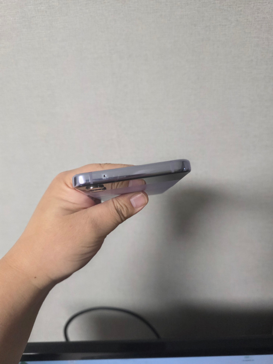 갤럭시 Z플립4 라벤더 256기가 A급 팝니다--4