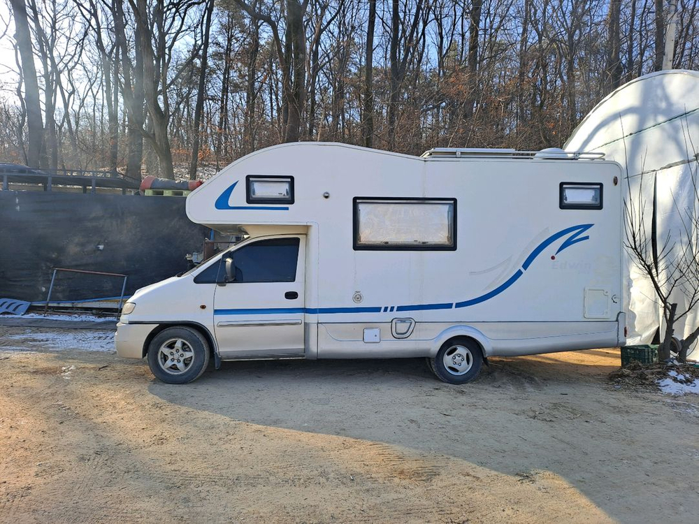 캠핑카 모터홈 이미지