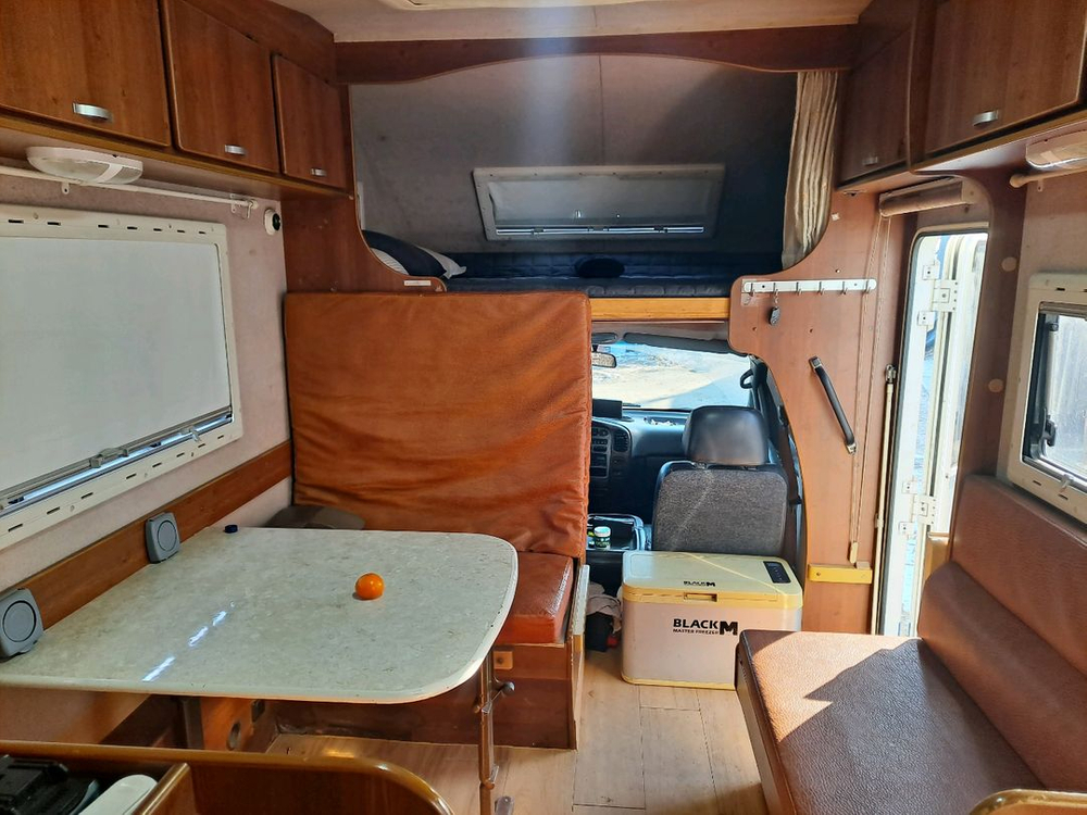 캠핑카 모터홈 이미지