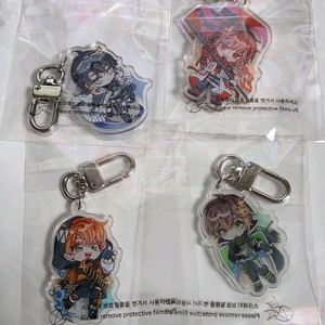 리레볼루션 일러스타페스 아크릴 키링 올멤 원가 판매