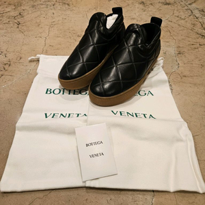 보테가 베네타 남성 퀼팅 슬립온 미착용 새상품 사이즈 41.5