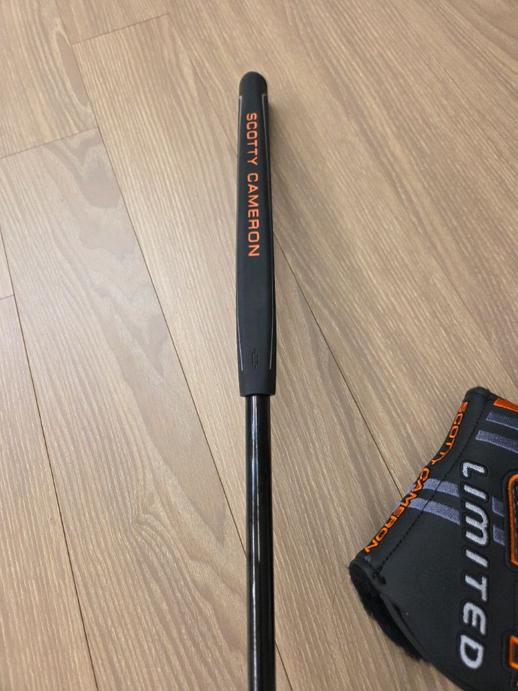 (정품)스카티카메론 H24 홀리데이 리미티드 LTD 팬텀 9.2 퍼터 이미지