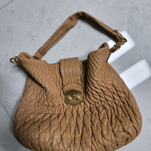 니나리치 연핑크가죽 체인 호보백 미우미우맛