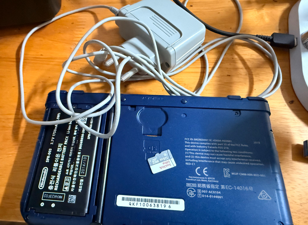 닌텐도 new 3ds xl 정발 뉴큰다수 128기가--5