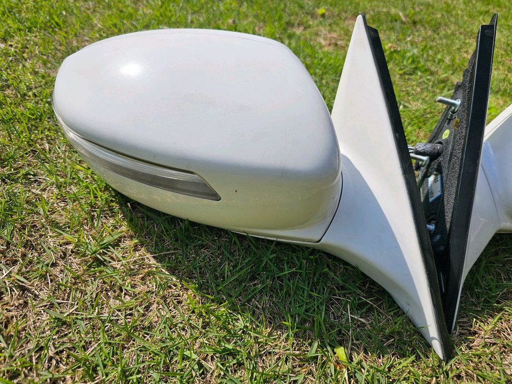 제네시스BH 14핀 흰색 사이드미러 세트 이미지