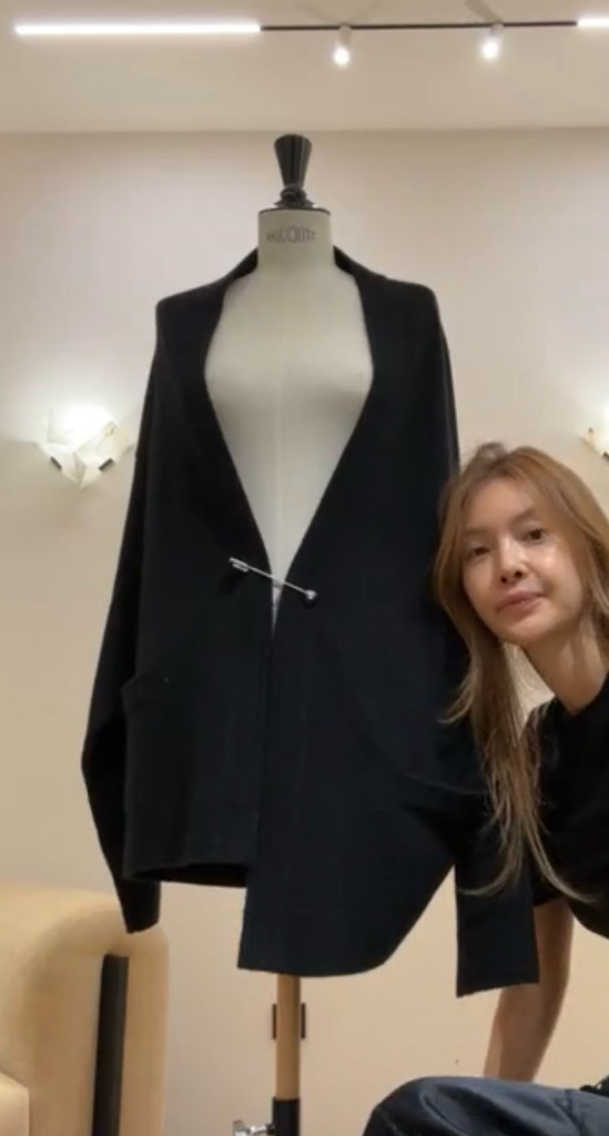 후왓웨어 리더블유 릴렉스 옷핀가디건 옷핀까지 포함 2사이즈--3