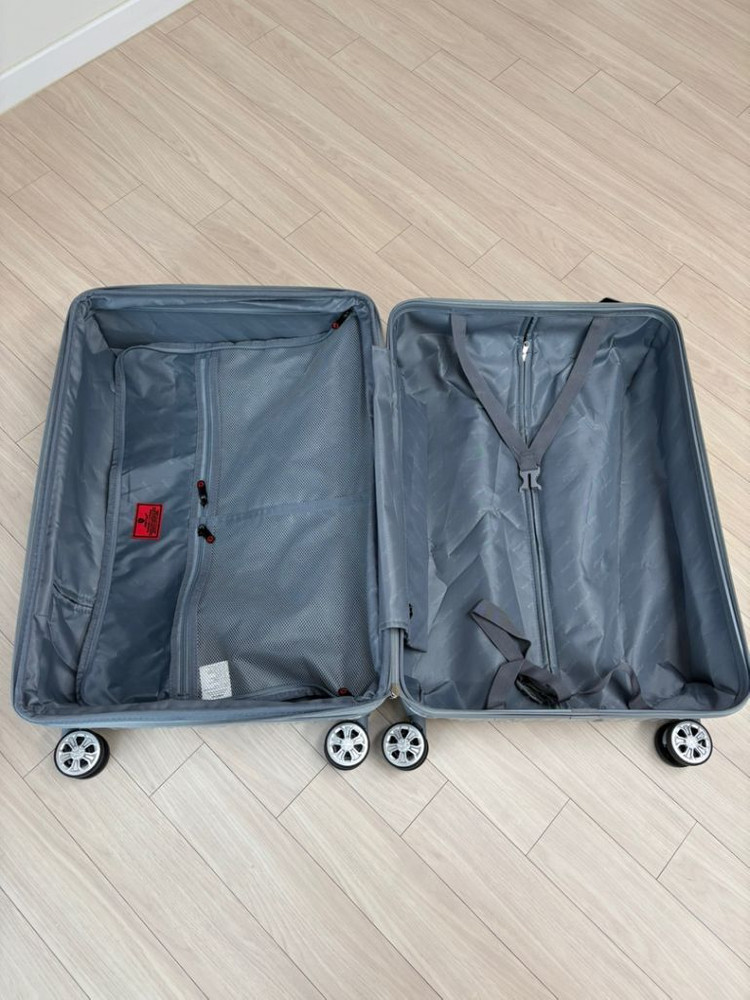 28인치 폰티악 캐리어 새물건입니다.--1