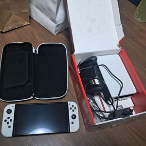 닌텐도 스위치 OLED 팝니다