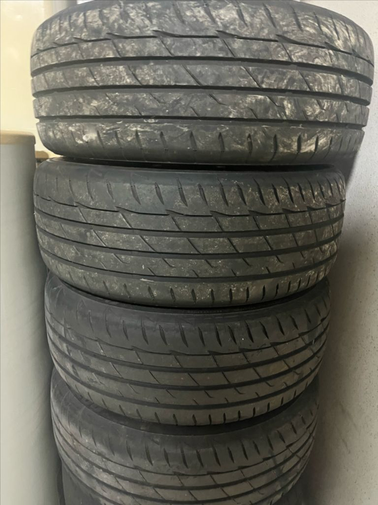 17인치 막휠 타이어셋 (17인치 pcd100, et40, 4h)(브리지스톤 RE004, 215 45 17)--0