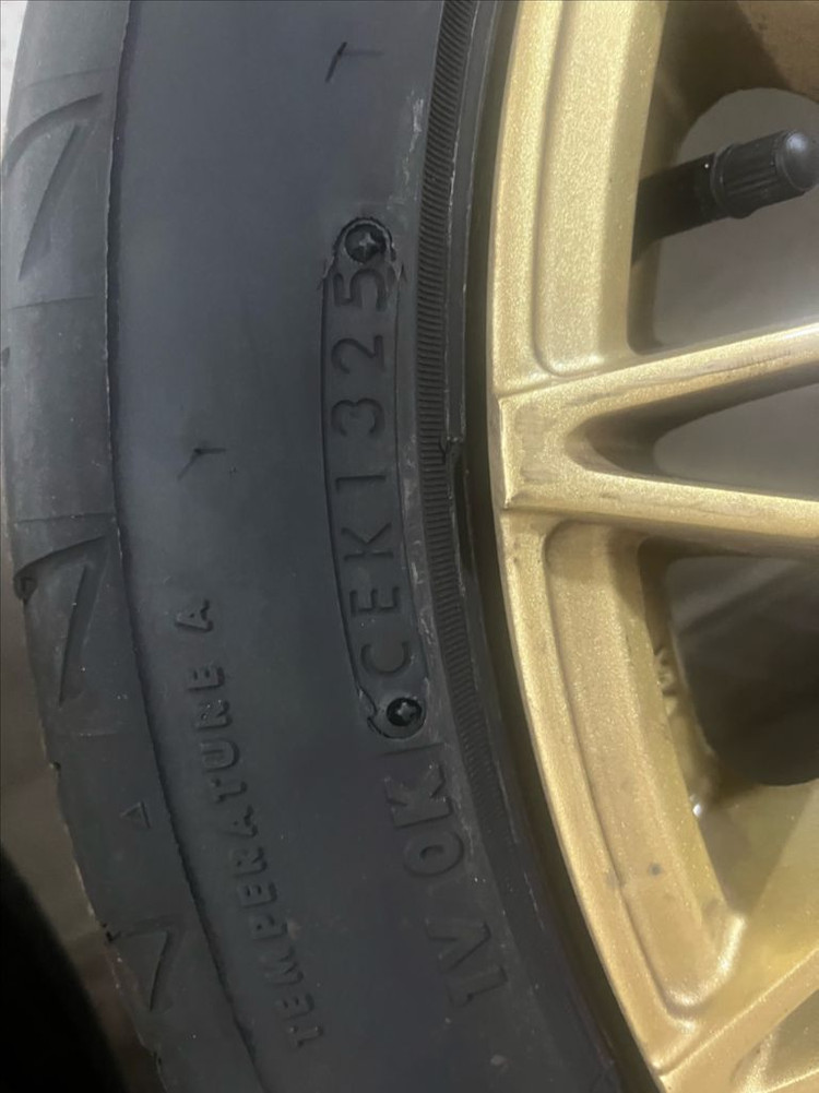 17인치 막휠 타이어셋 (17인치 pcd100, et40, 4h)(브리지스톤 RE004, 215 45 17)--9