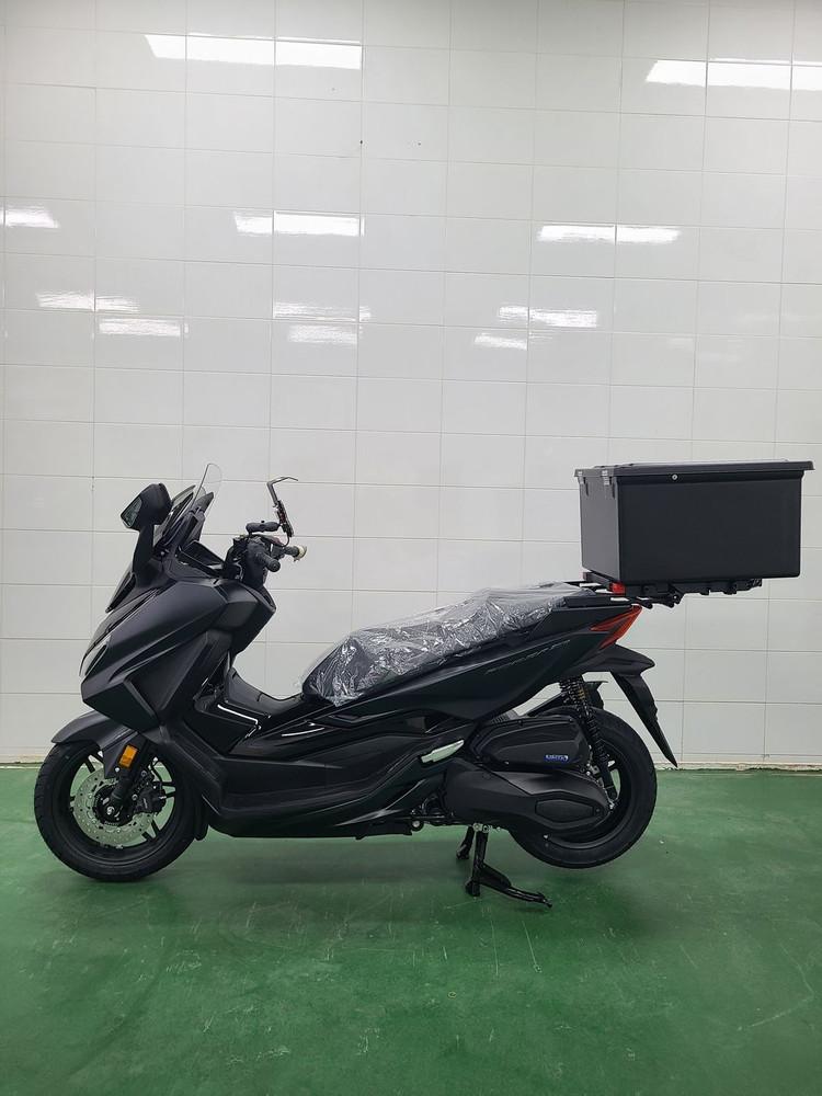 혼다 배달 오토바이 포르자350CC 스쿠터--1
