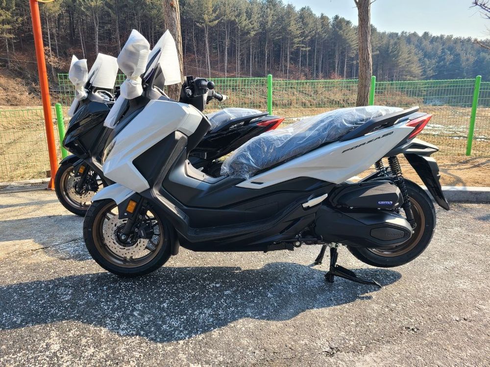 혼다 배달 오토바이 포르자350CC 스쿠터--4