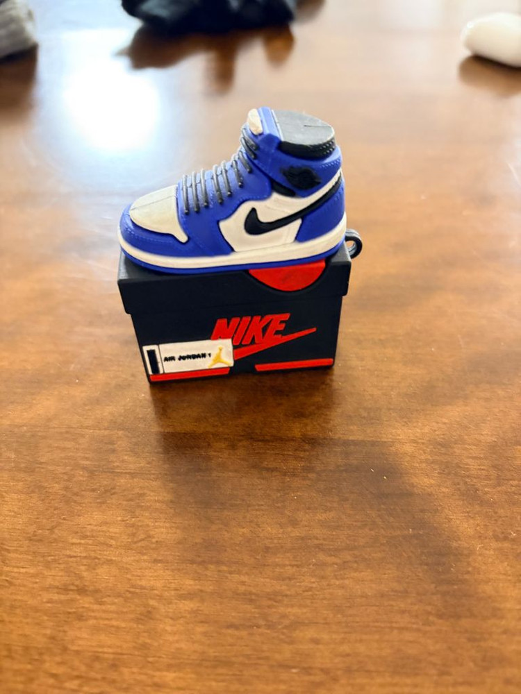 애플 에어팟2세대 무선충전 및 나이키 게이스--1