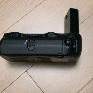 니콘 MB-D100 멀티 펑션 배터리 팩