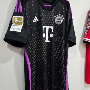 23 24 바이에른 뮌헨 뮐러 어웨이 유니폼