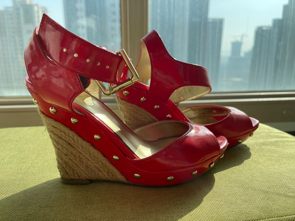 Guess 게스 레드 웨지힐 샌들 230--1