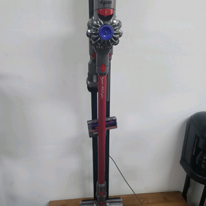 다이슨 V8 앱솔루트 무선청소기(거의 A급,삼성배터리교체>43분 연속작동,별도거치대 포함,전체해체 청소완)