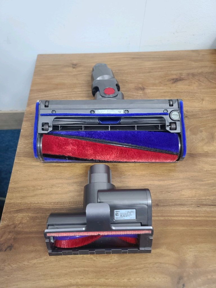 다이슨 V8 앱솔루트 무선청소기(거의 A급,삼성배터리교체>43분 연속작동,별도거치대 포함,전체해체 청소완)--5