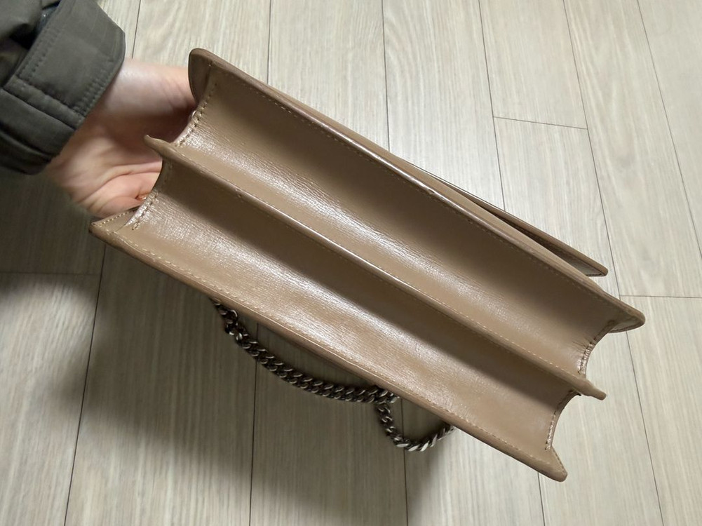 생로랑 선셋백 미디엄 / 베이지 판매예요~--4