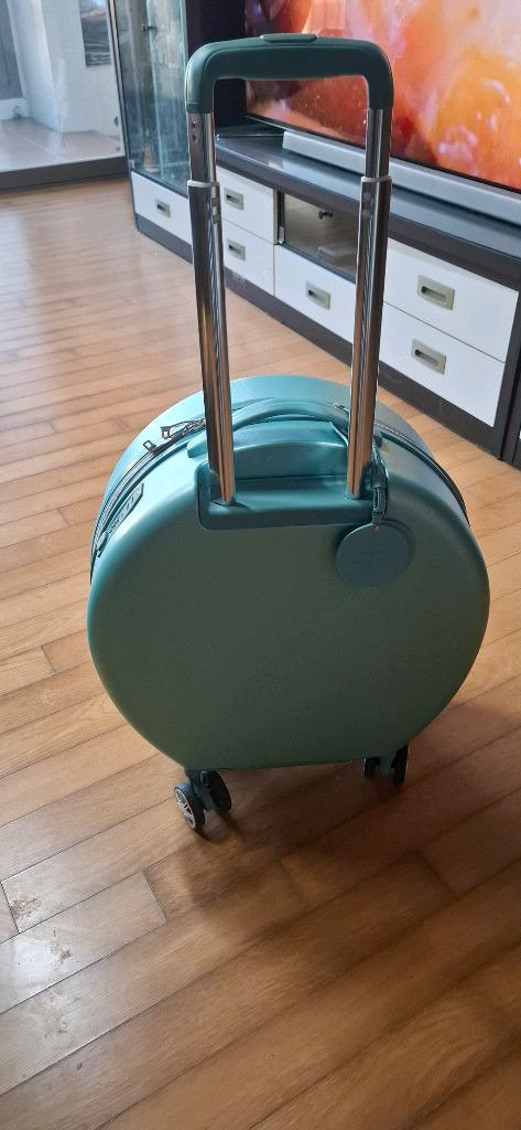 아모레퍼시픽20인치 기내용 캐리어--3