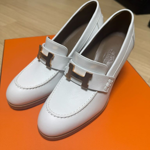 에르메스 로퍼 35사이즈 화이트 로즈골드