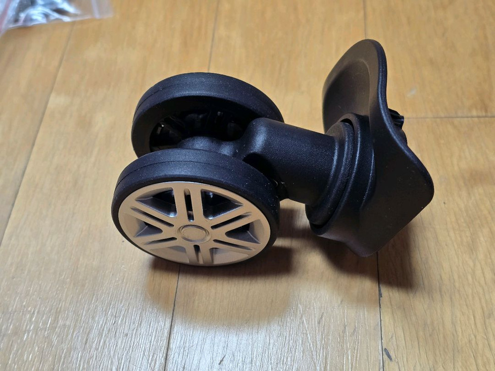 새상품 샘소나이트, 아메리칸 투어리스터 캐리어 바퀴 더블휠 4개 A-52 뉴엘리트팝 등 이미지