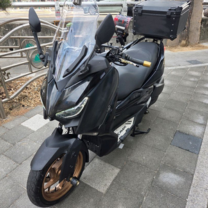 22년식 2채널 블랙박스 엑스맥스300 팝니다