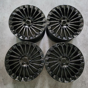 올뉴 제네시스G80 일렉트리파이드 19인치 중고휠 블랙휠 팝니다 이미지