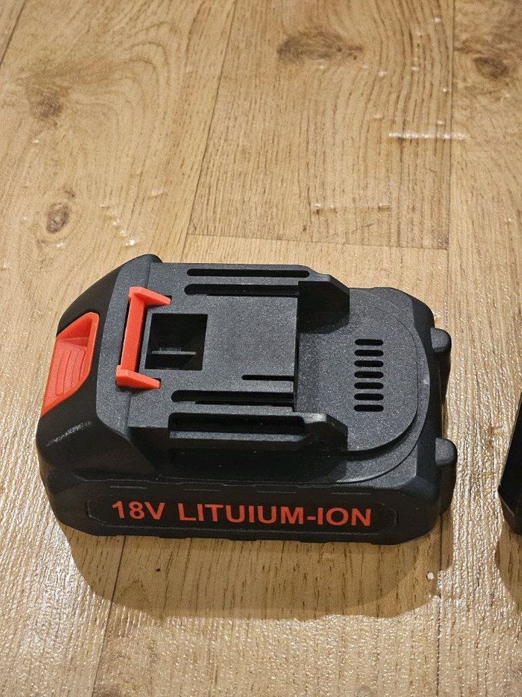 마끼다 호환 배터리 + 충전기 세트--1