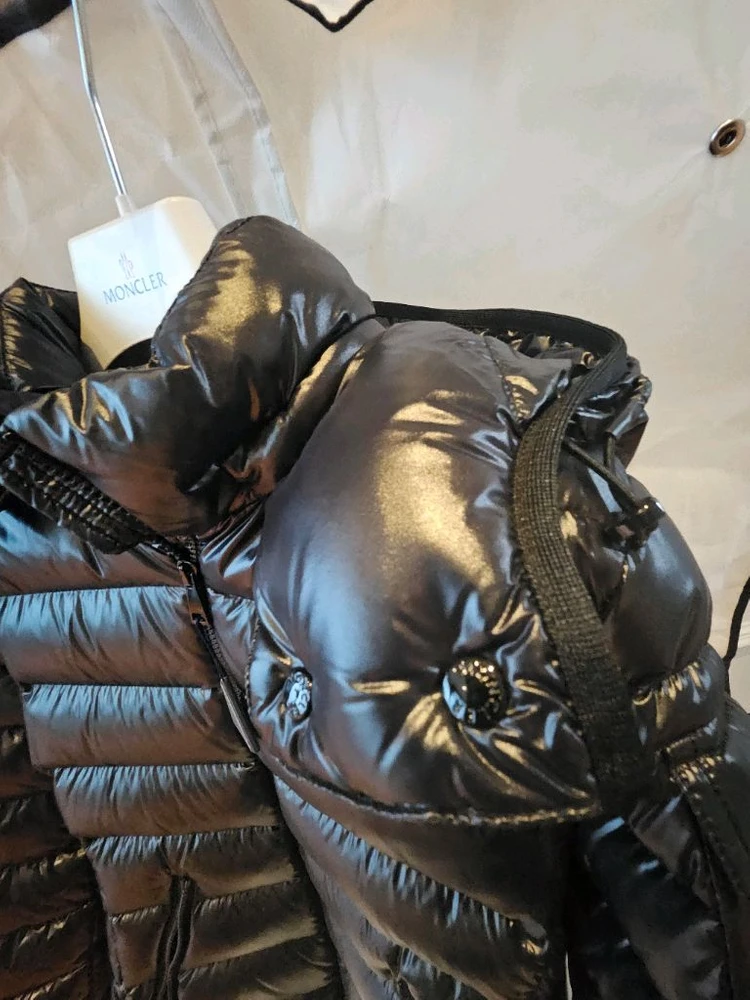 몽클레어 숏 바디패딩 이미지