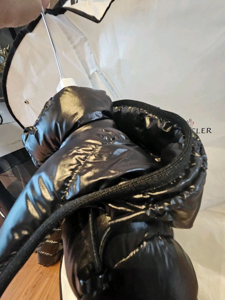 몽클레어 숏 바디패딩 이미지