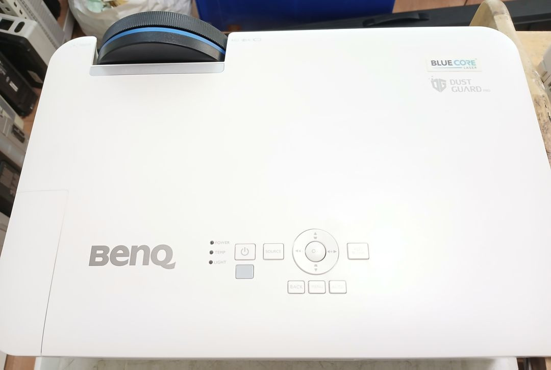 벤큐 단초점 레이저빔프로젝터 LW820ST--3