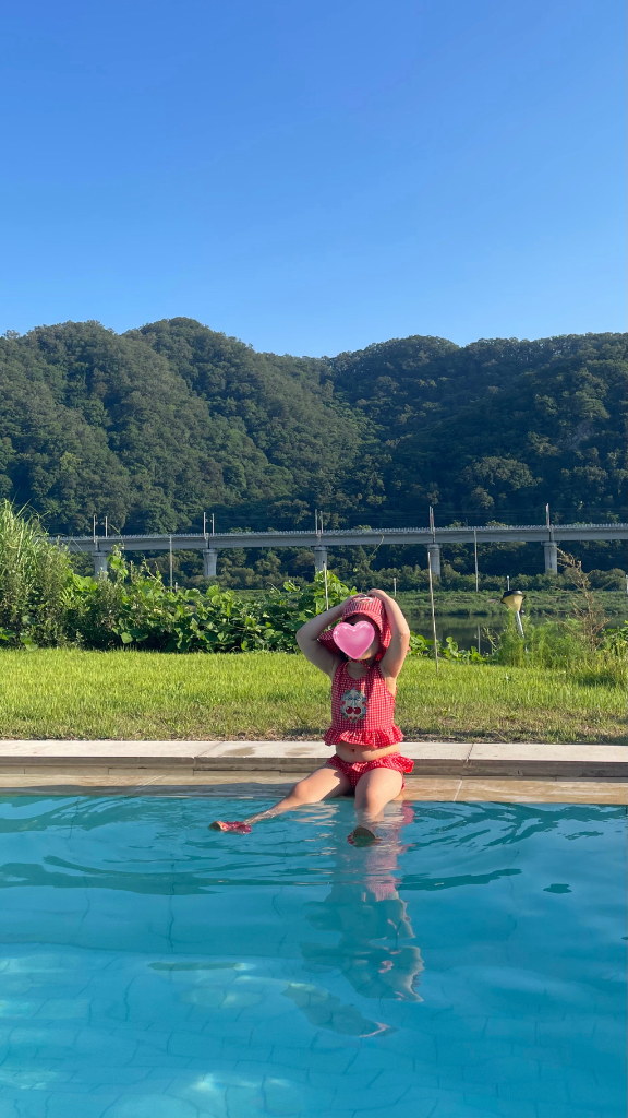 콩제슬레드 유아 비키니 수영복 3y 모자신발 일괄판매--5