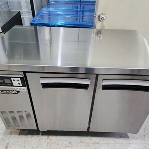 라세르 1200테이블 냉장고 간냉식 판매 합니다