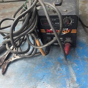 인버터 용접기 KNS-180A 입니다 10만원