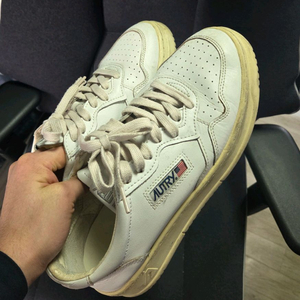 오트리 메달리스트 로우 레더 화이트 스니커즈(42) 이미지