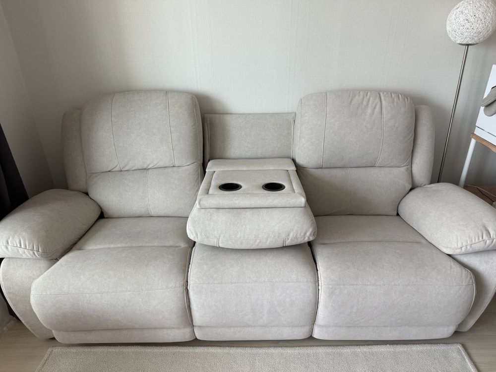 3인용 리클라이너 아이보리 소파--1