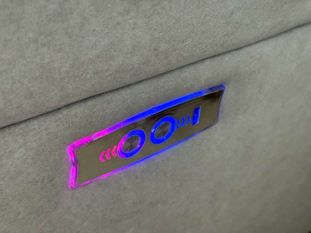 3인용 리클라이너 아이보리 소파--2