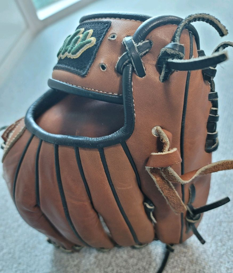 이사쿠 외야 야구 글러브--5