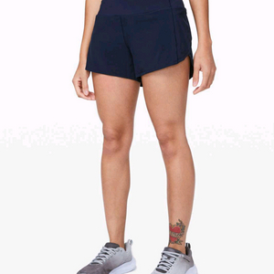 룰루레몬 Speed Up Short 4 사이즈 반바지