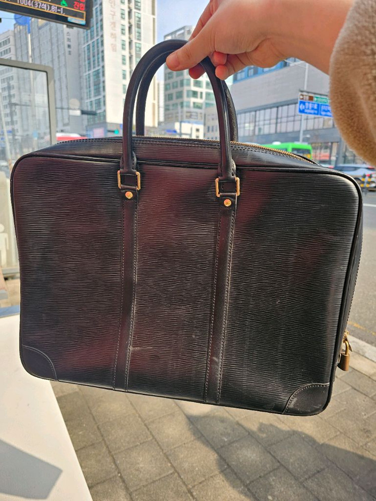 [정가110만원]루이비통 에피 포르트 도큐먼트 보야주 브리프케이스 서류가방 골프백 이미지